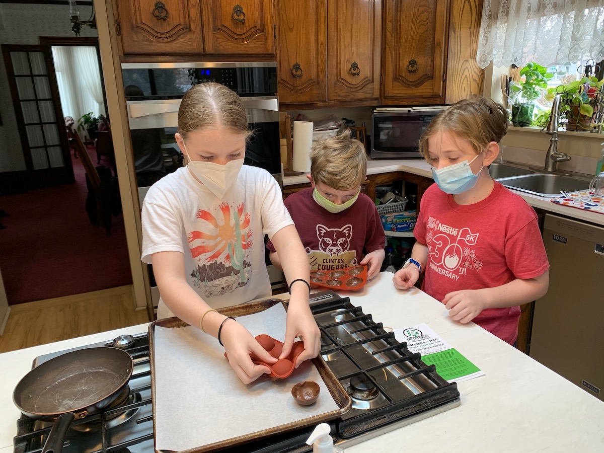 Chocolate bomb class with grandkids