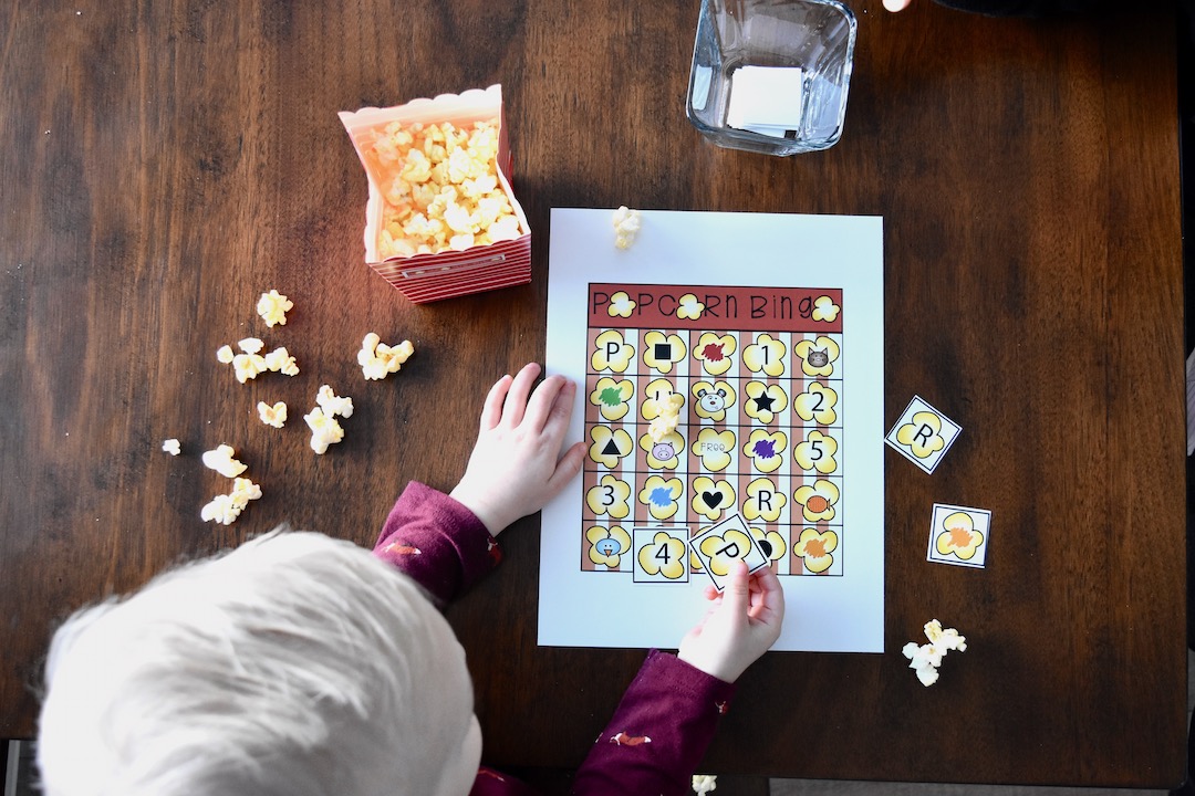 popcorn bingo play setup