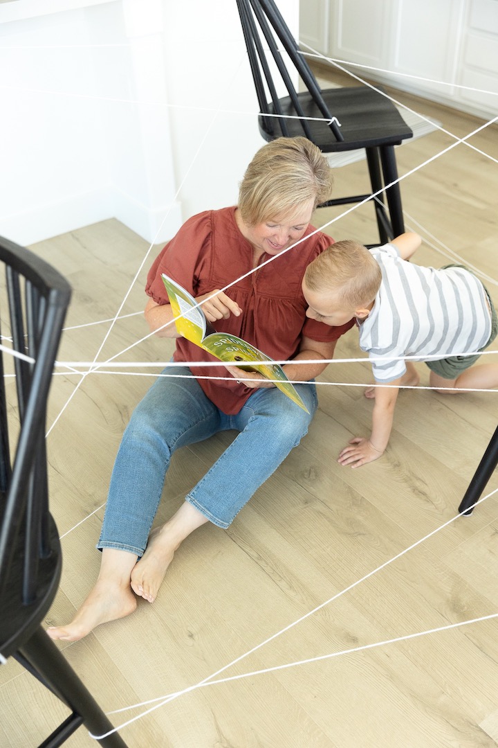 Buildind a life-sized spiderweb